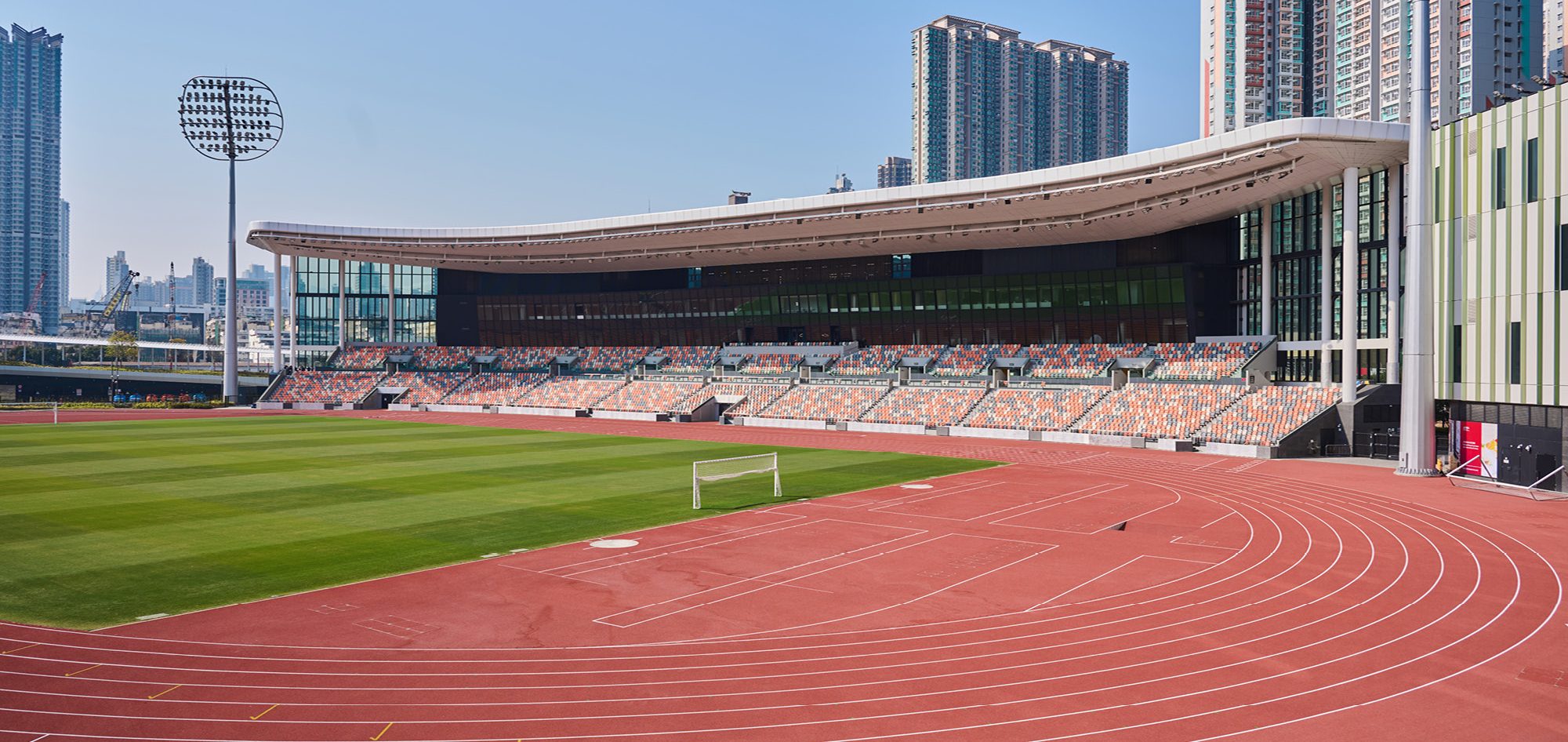 梅西：我从来都不在意进球助攻数据；希望能参加下届世界杯